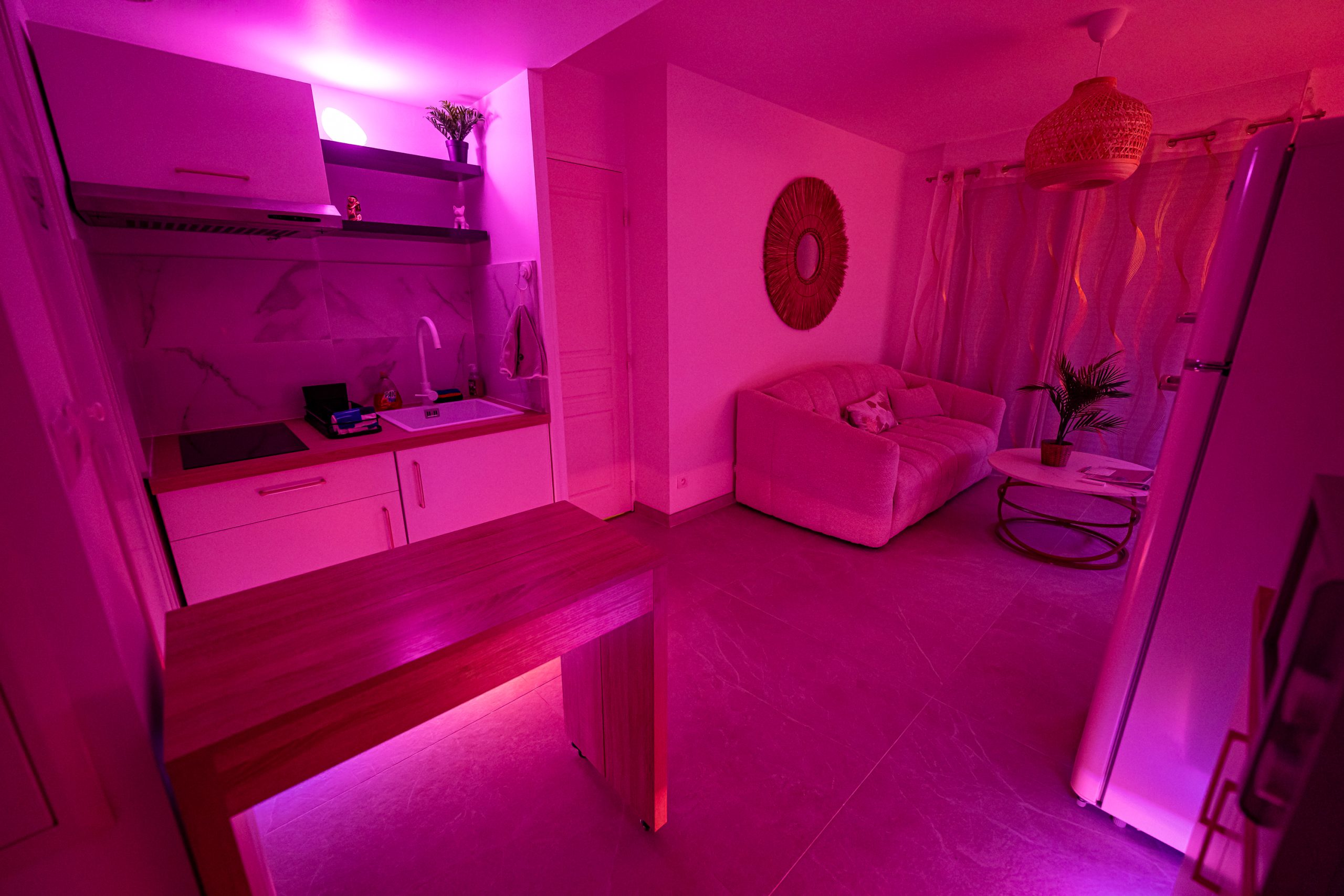 salon et cuisine de nuit